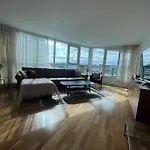 Central London River View Apartment